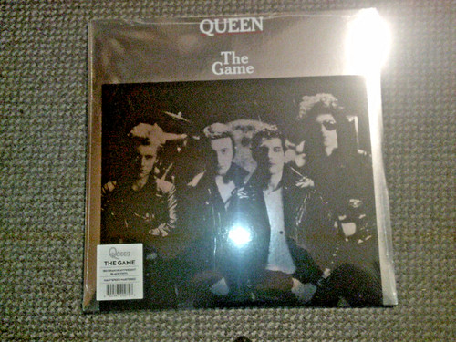 Queen the game half - -,