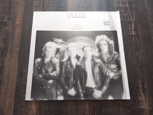 Queen the game - queen,